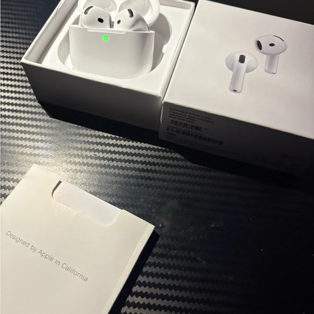 Apple AirPods Pro with White Charging Case